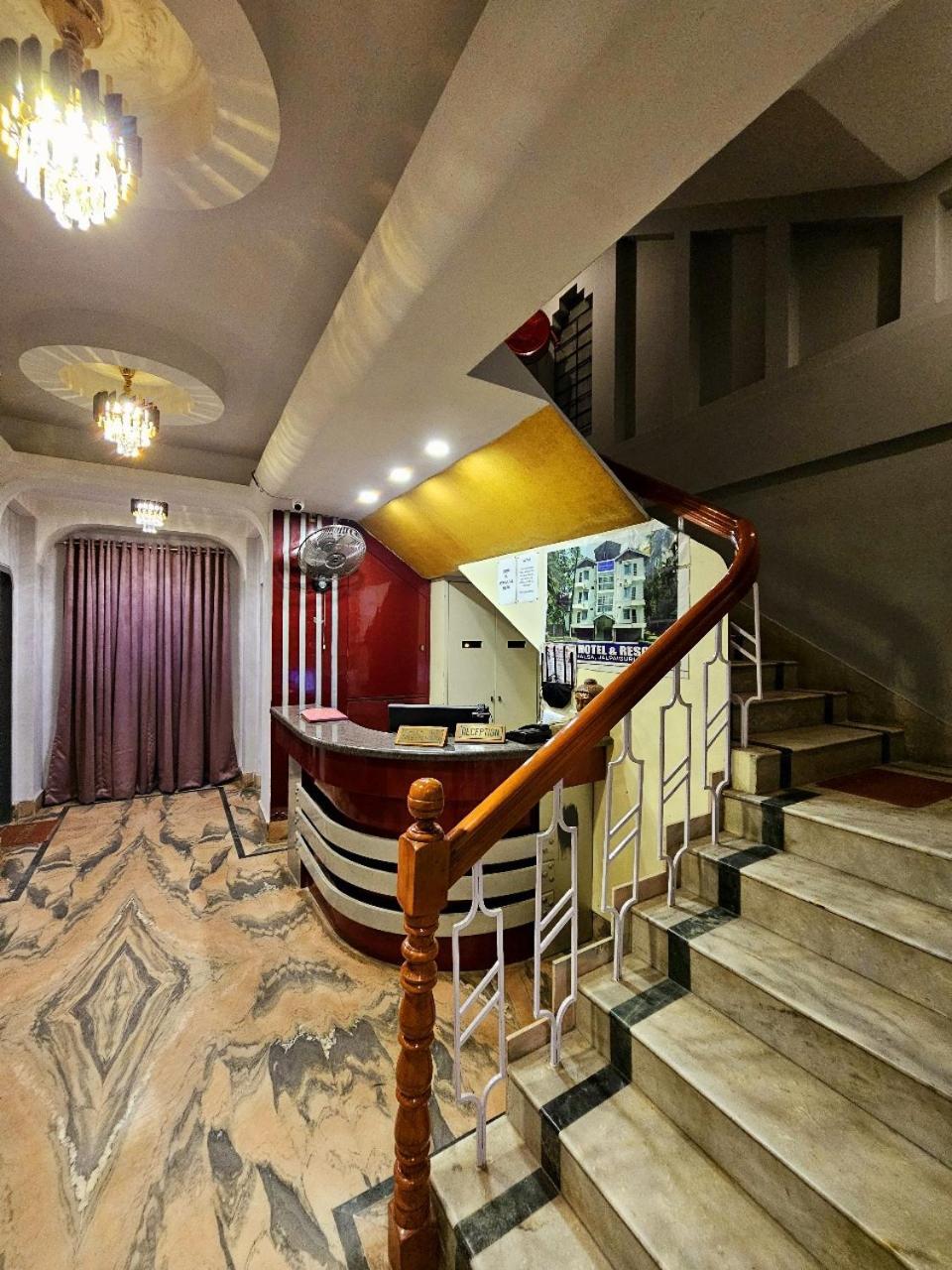 Hotel Vishal Сіліґурі Екстер'єр фото